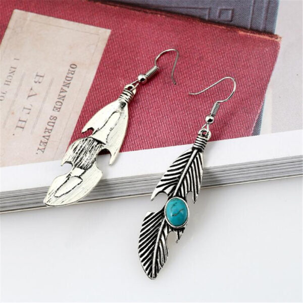 European And American Fashion Retro Feather-shaped Turquoise Earrings - Image 2